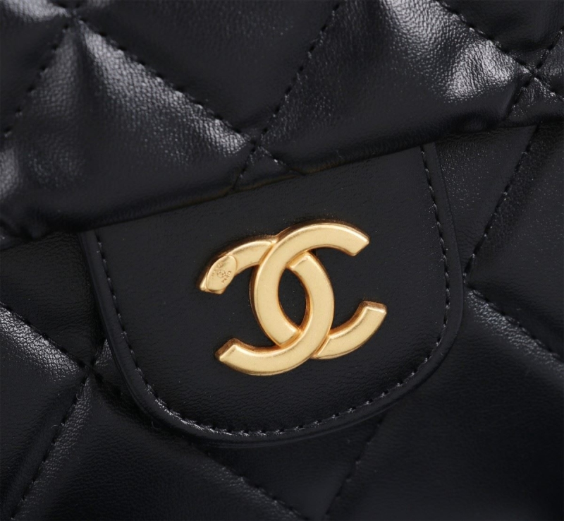 Ch**el shopping bags